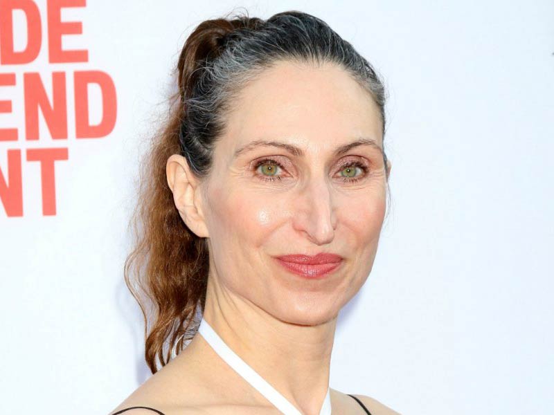 اضغط لمشاهدة الصور: هذه هي صورة الممثلة التي أدت دور الراهبة في فيلم الرعب "The Nun"